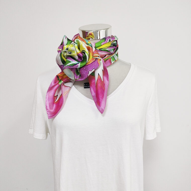 LARGE CRYSTALLED SILK SQUARE SCARF AROMATIC TIGER FLOWER